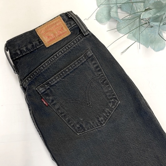 Levi’s red tab black demin skirt - Picture 1 of 7